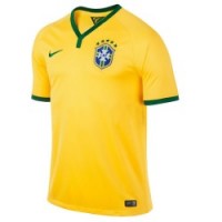 Форма игрока Сборной Бразилии Роберто Фирмино (Roberto Firmino Barbosa de Oliveira) 2015/2016 (комплект: футболка + шорты + гетры)