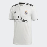 Форма футбольного клуба Реал Мадрид 2018/2019 (комплект: футболка + шорты + гетры)