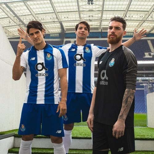 Форма футбольного клуба Порту 2018/2019 (комплект: футболка + шорты + гетры)