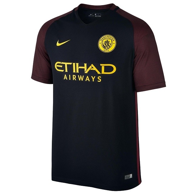 Форма футбольного клуба Манчестер Сити 2016/2017 (комплект: футболка + шорты + гетры)